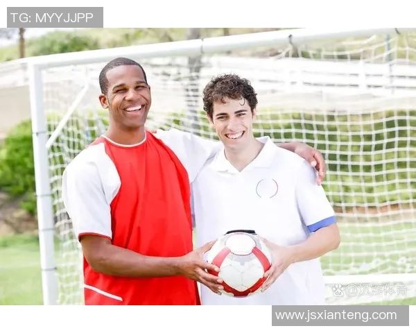 全球足球巨星风采全景展示 一图看尽绿茵场上传奇人物