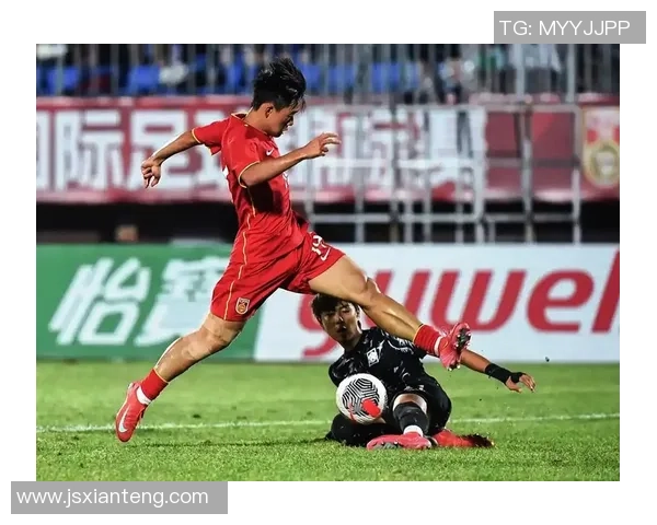 恒大足球球星排名前十，谁将登上巅峰？